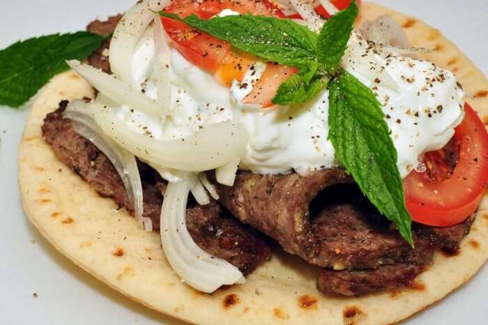 12 délices grec à déguster à Athènes 11 Gyro