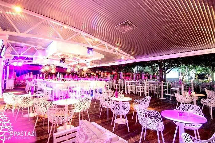 15 meilleurs endroits pour profiter de la vie nocturne et des soirées en Grèce 9 Pastazi en halkidiki Grèce