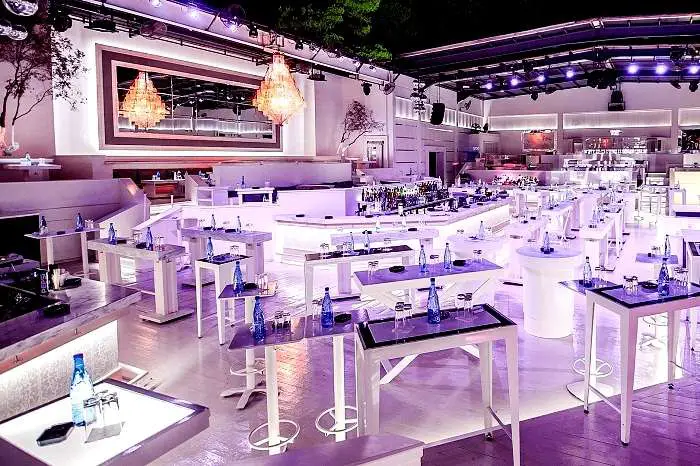 15 meilleurs endroits pour profiter de la vie nocturne et des soirées en Grèce 10 PEARL CLUB Halkidiki Grèce