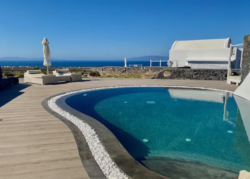 Piscine privée de la Cave Villa à Danae Suites à Finikia, Santorin