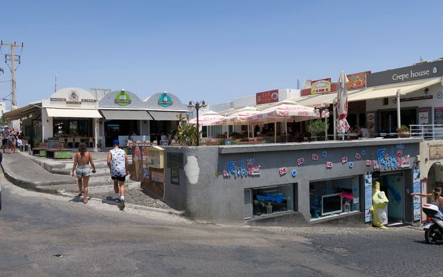 Restaurants bon marché de Fira.