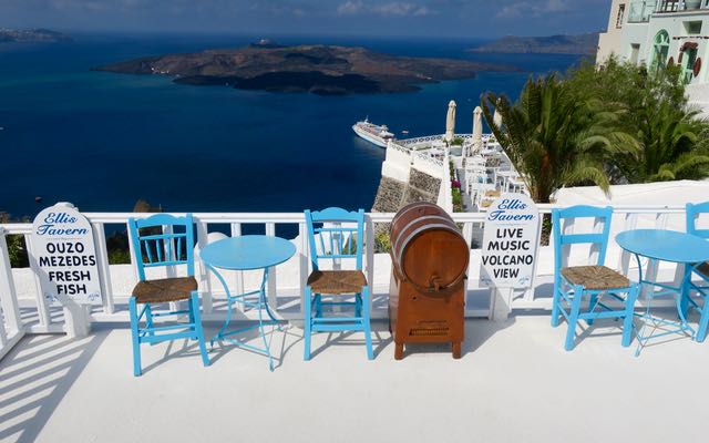 Restaurant tranquille à Fira.