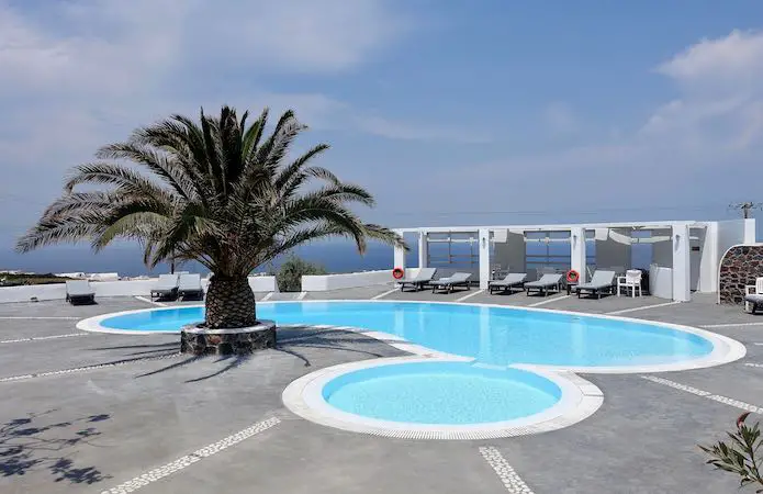 La piscine de l'hôtel Anemomilos