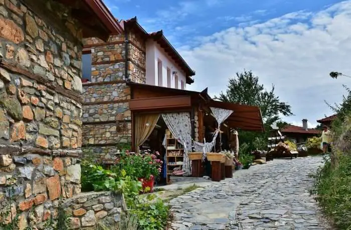 10 conseils de voyage en Grèce pour des vacances méditerranéennes sans souci 9 Visiter le continent est un must