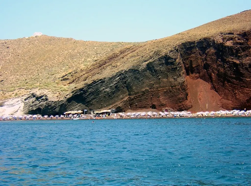 La plage rouge, découvrez la Red Beach de Santorin 3 La plage rouge, découvrez la Red Beach de Santorin - La plage rouge, découvrez la Red Beach de Santorin