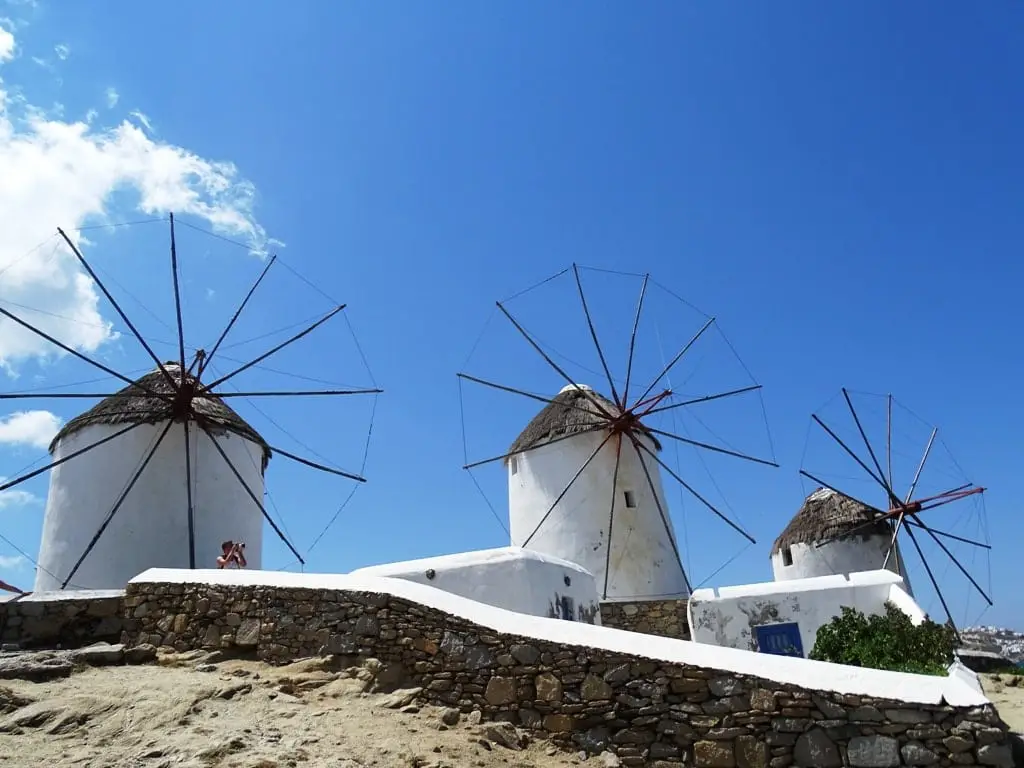 Les moulins à vent de Mykonos qu'il faut voir [spot instagram] - Les moulins à vent de Mykonos qu'il faut voir [spot instagram]