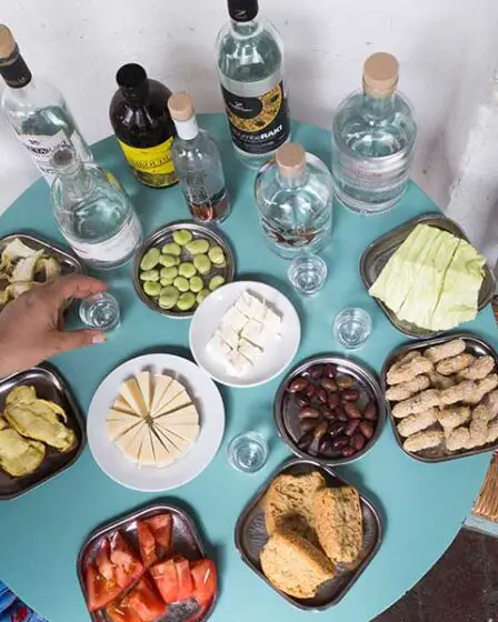 Tsikoudia : le raki crétois et le goût de la tradition - Tsikoudia : le raki crétois et le goût de la tradition
